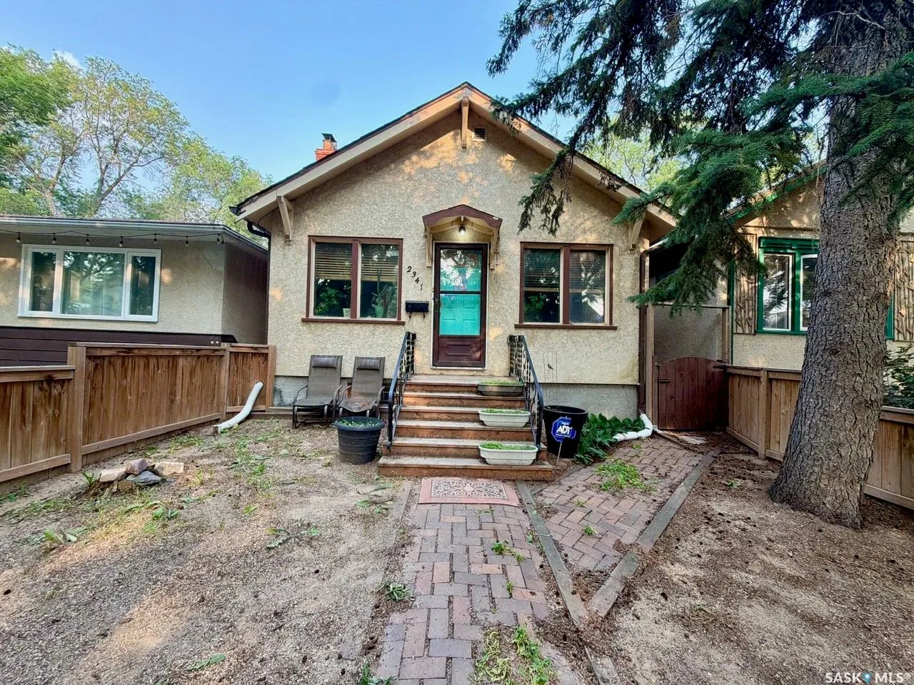 2341 ELPHINSTONE STREET