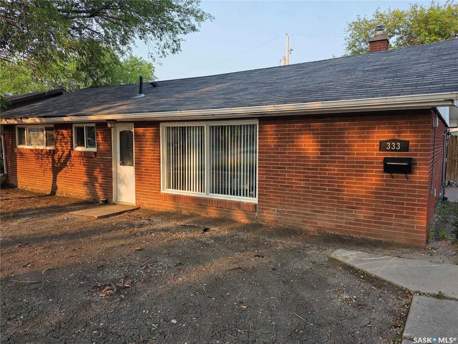 333 Elphinstone STREET