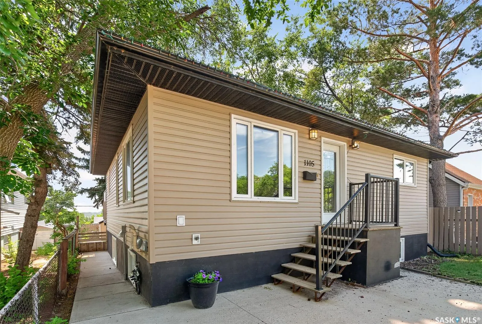 1105 Hochelaga STREET W