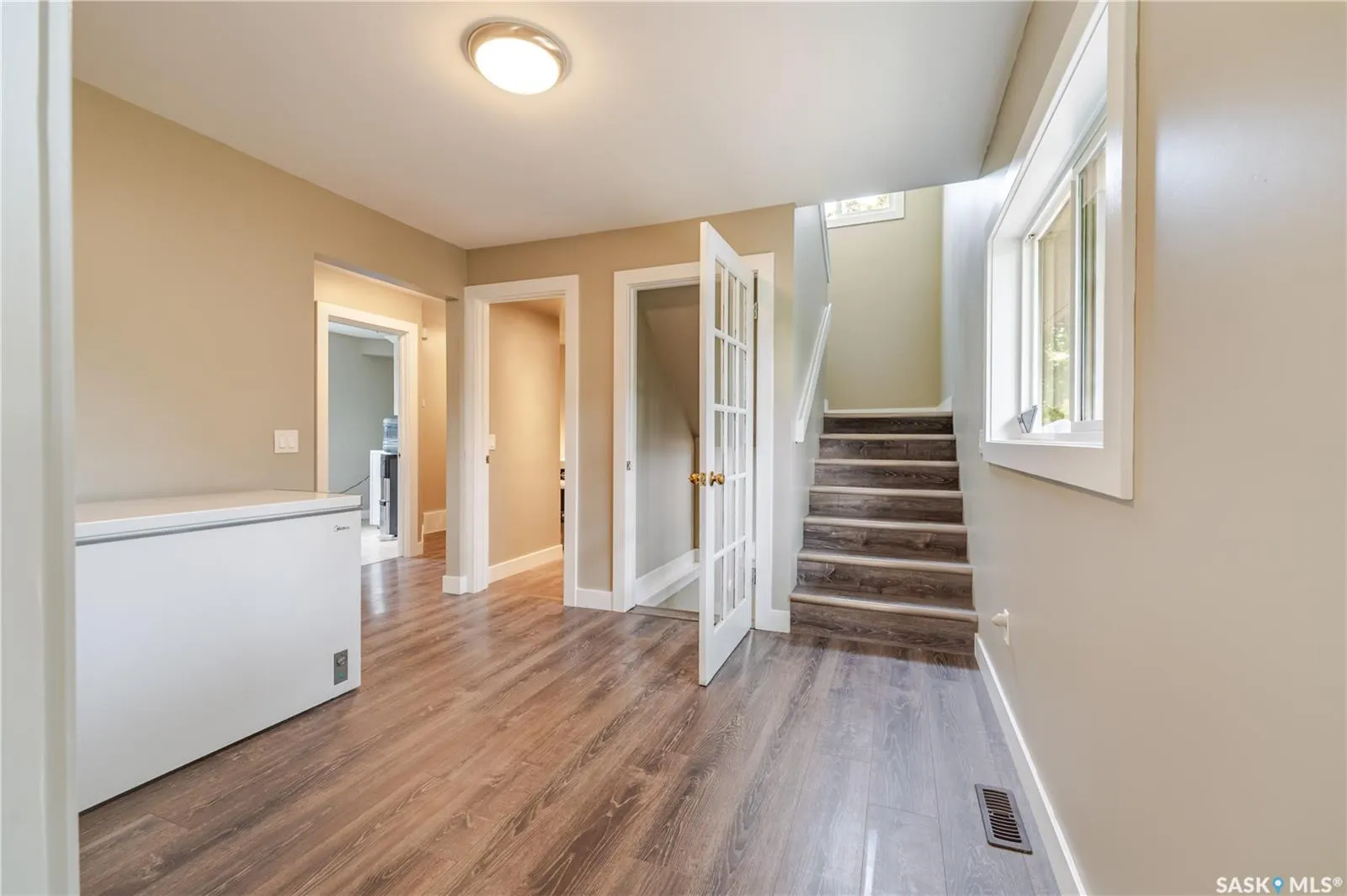 414 Main STREET S