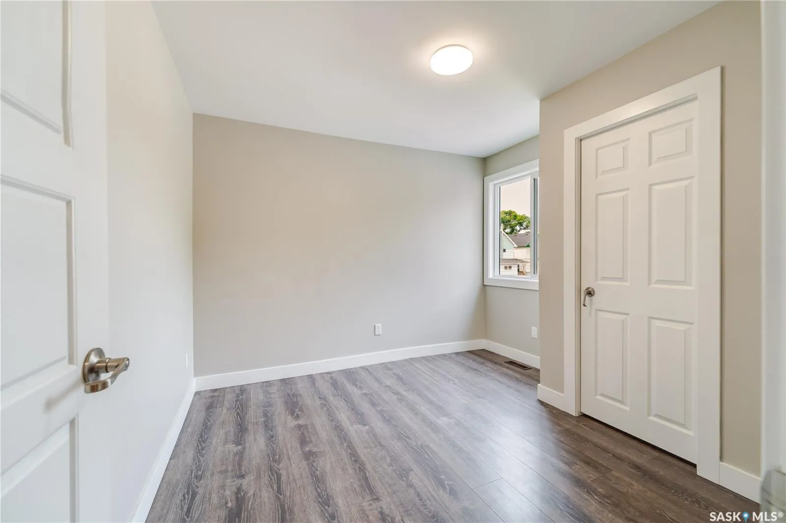 414 Main STREET S