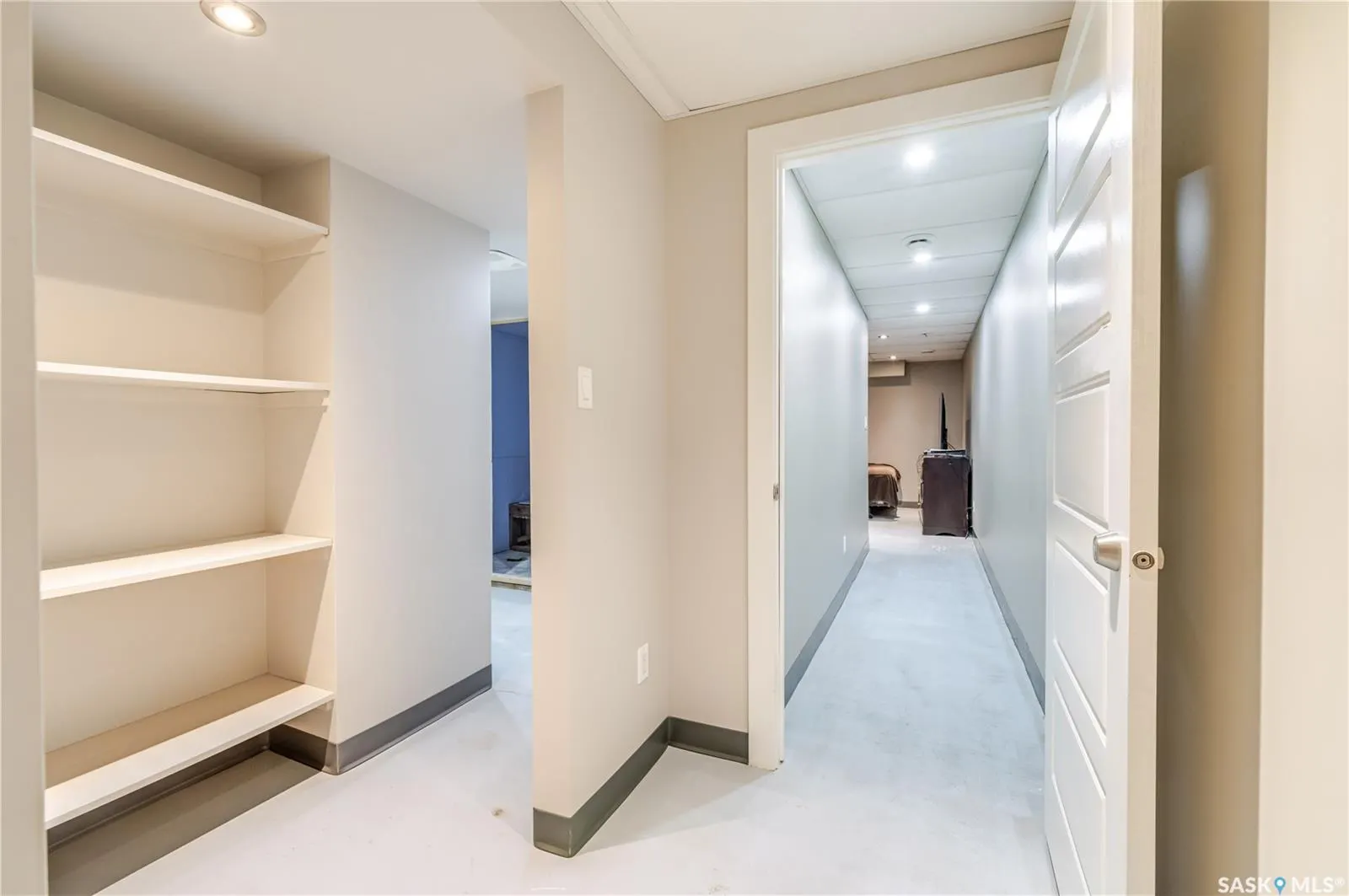 414 Main STREET S