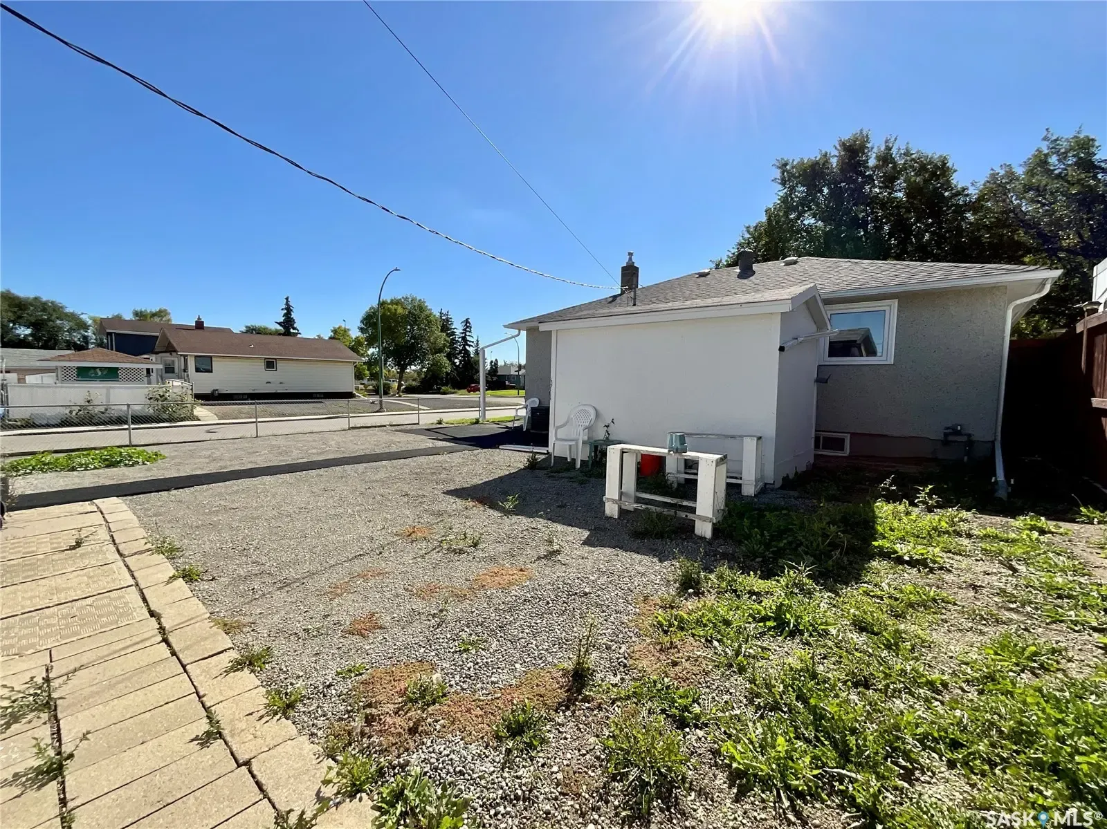 1240 10th AVENUE E