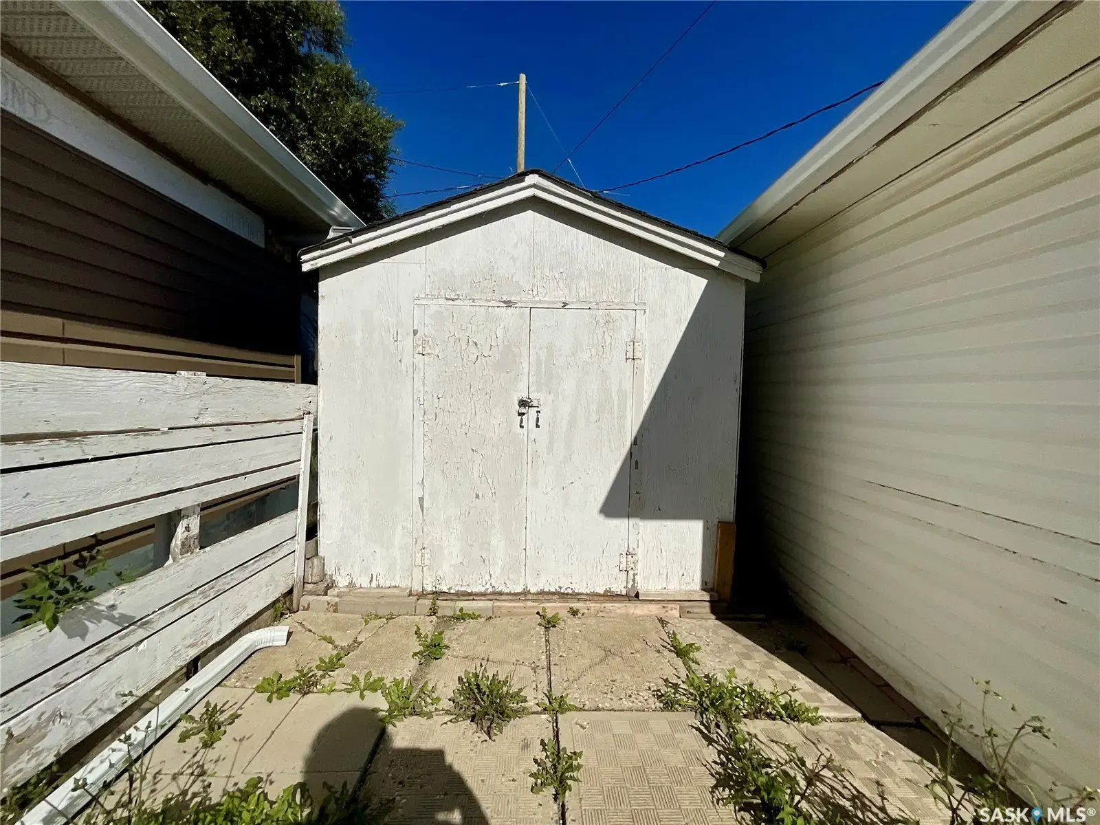 1240 10th AVENUE E