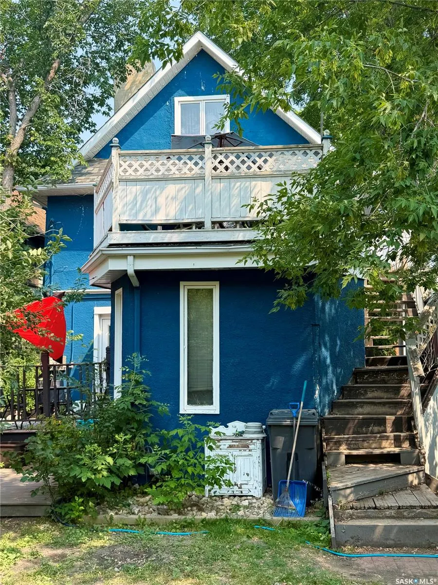 2130 Rae STREET