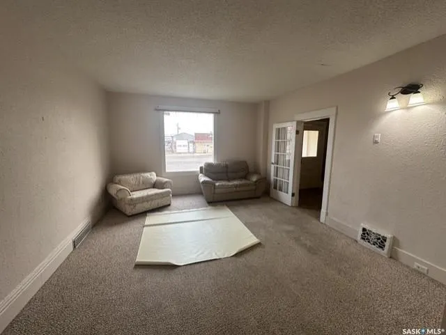 310 High STREET W
