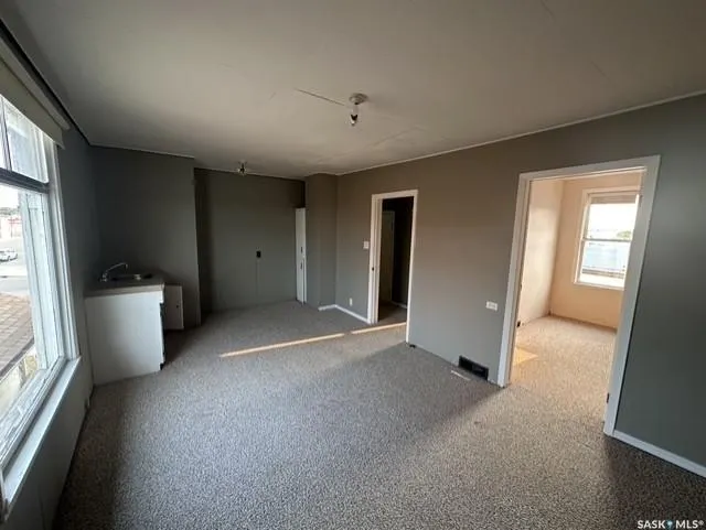 310 High STREET W