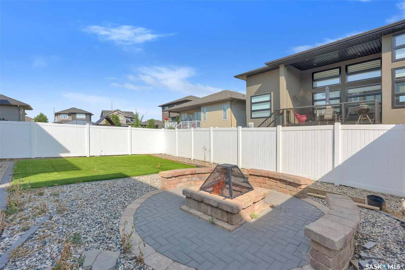 3826 GOLDFINCH WAY