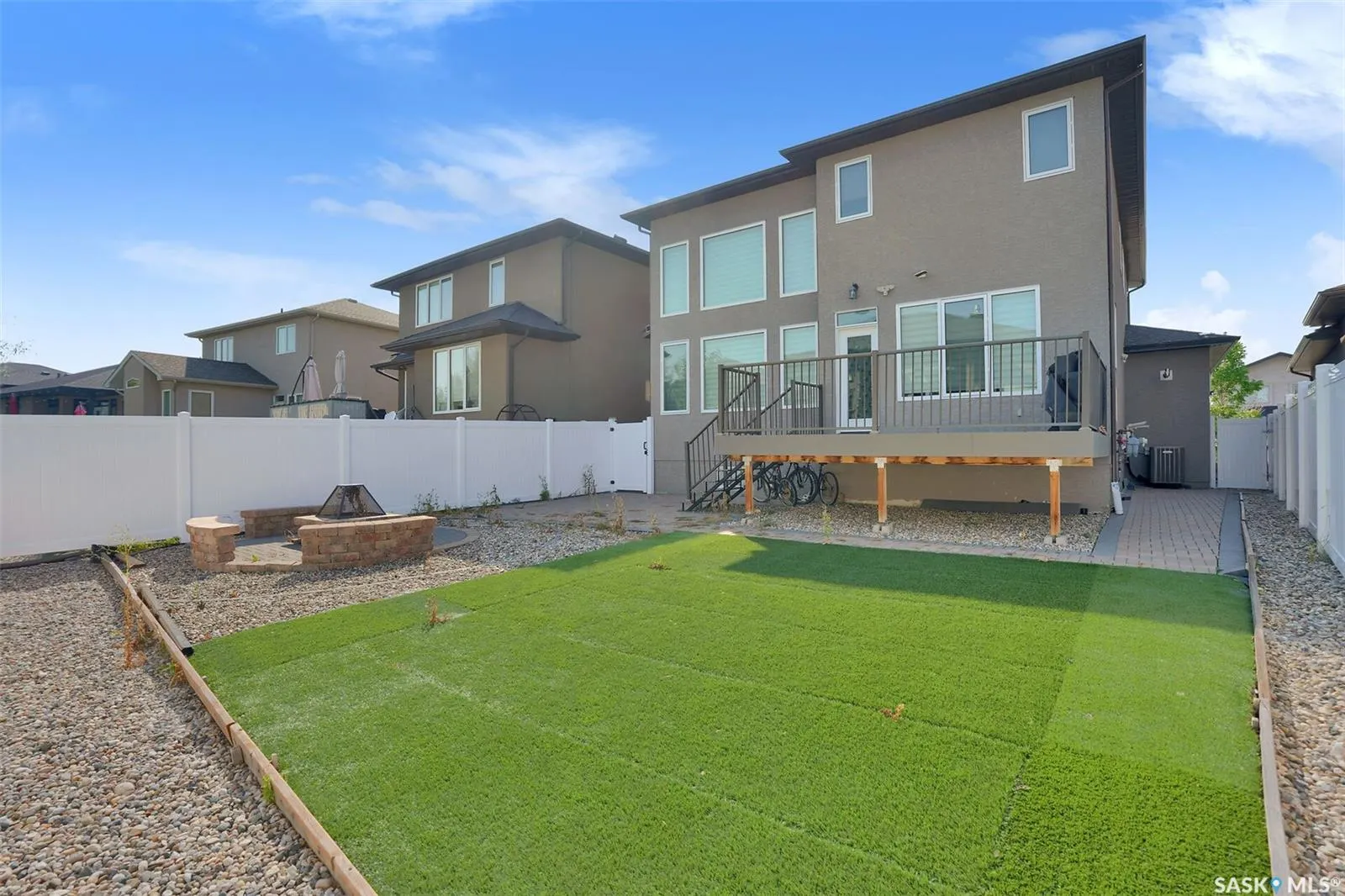 3826 GOLDFINCH WAY