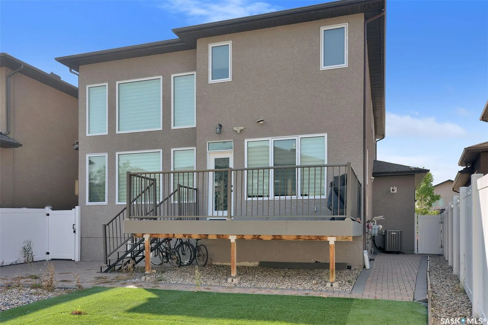 3826 GOLDFINCH WAY