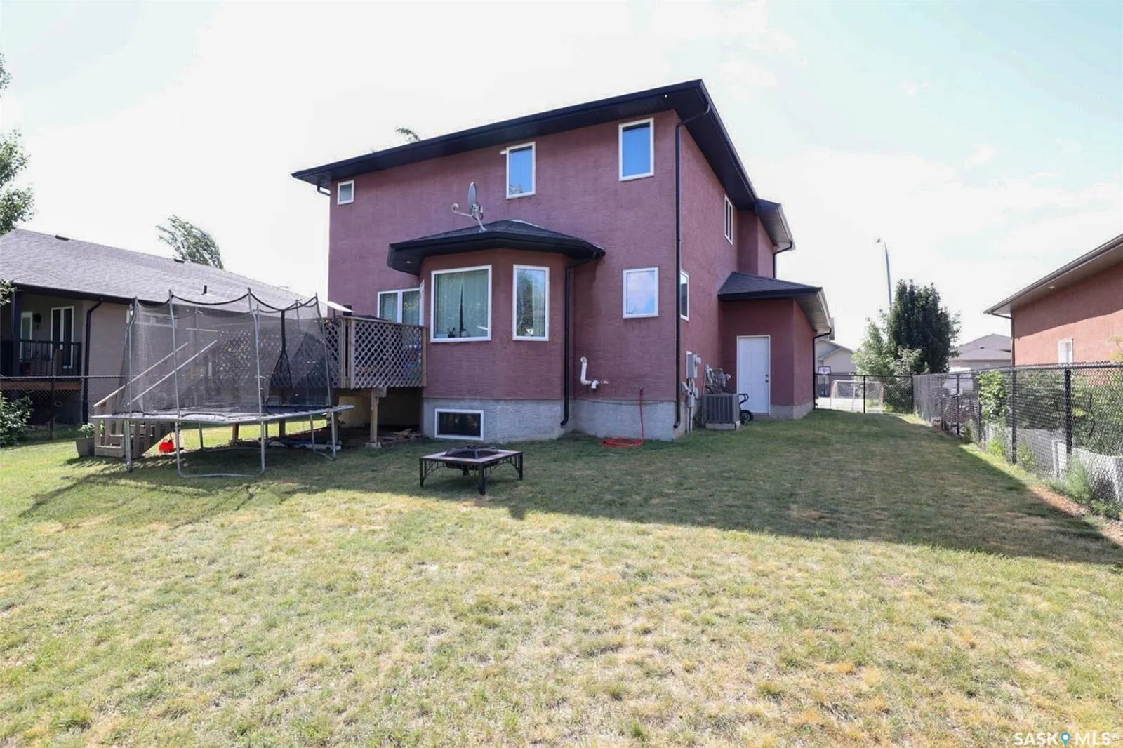 71 Fairway CRESCENT