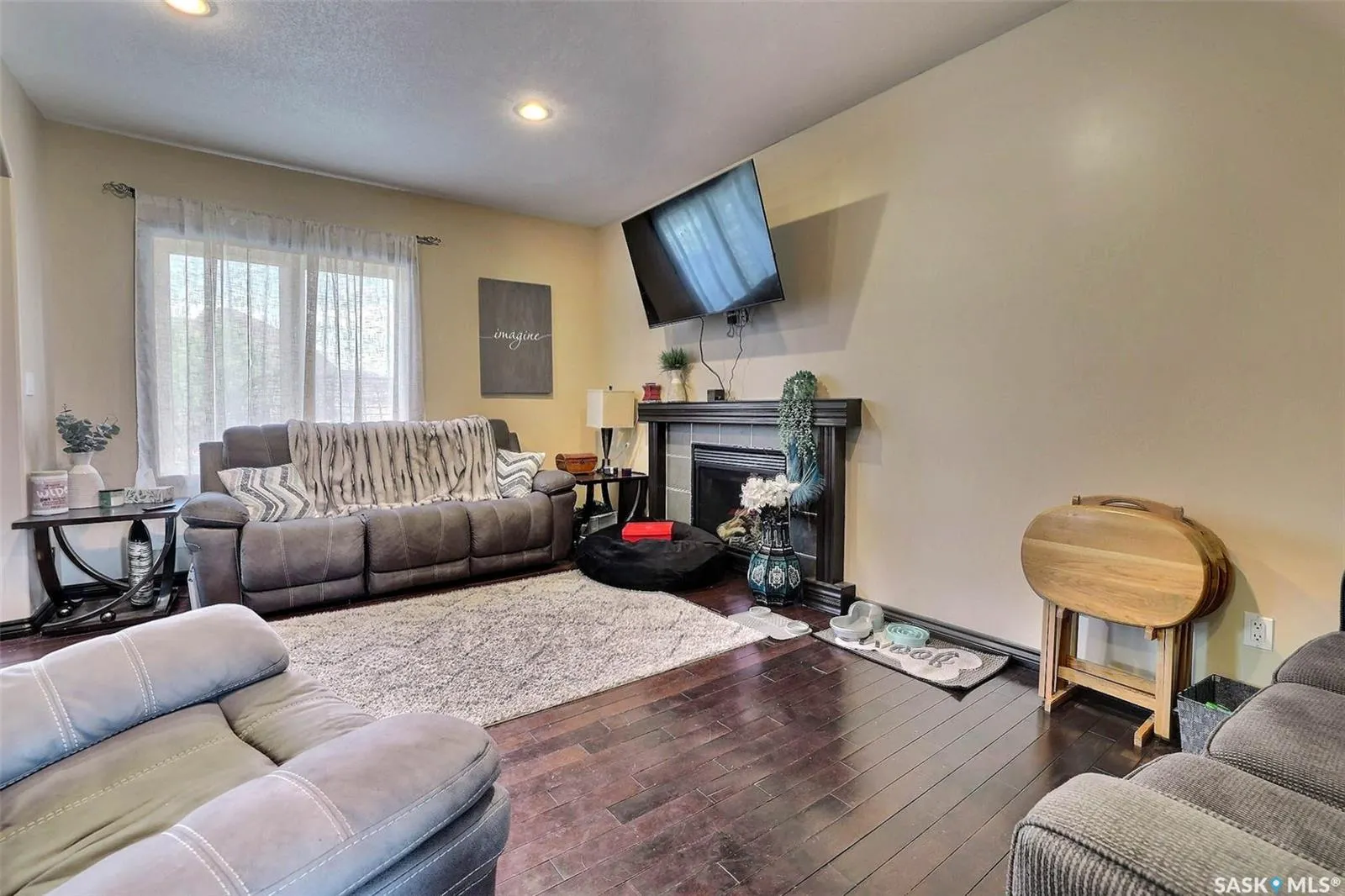 71 Fairway CRESCENT