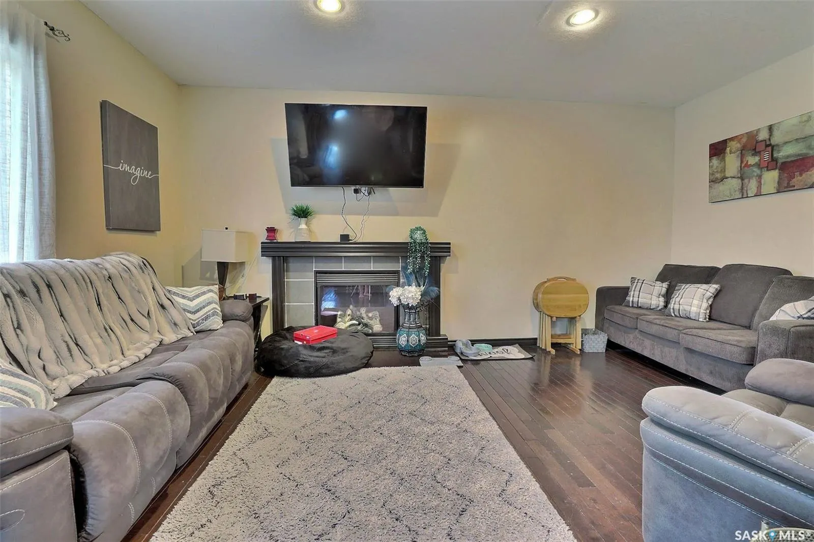 71 Fairway CRESCENT