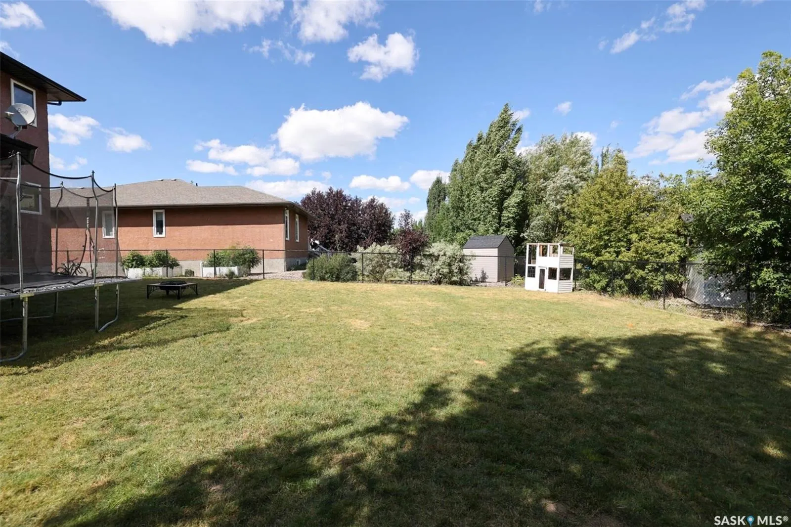 71 Fairway CRESCENT