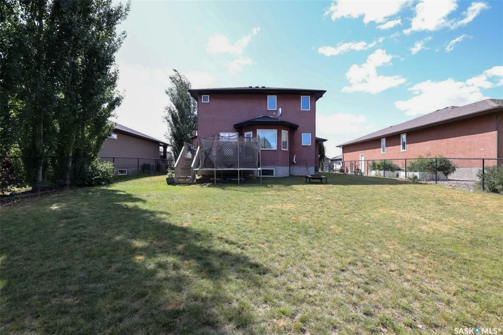 71 Fairway CRESCENT