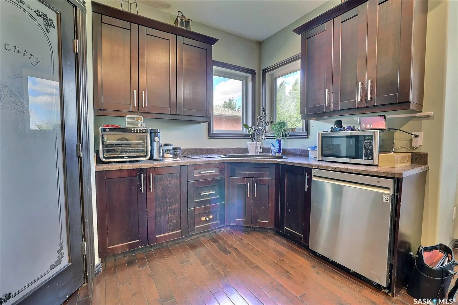 71 Fairway CRESCENT