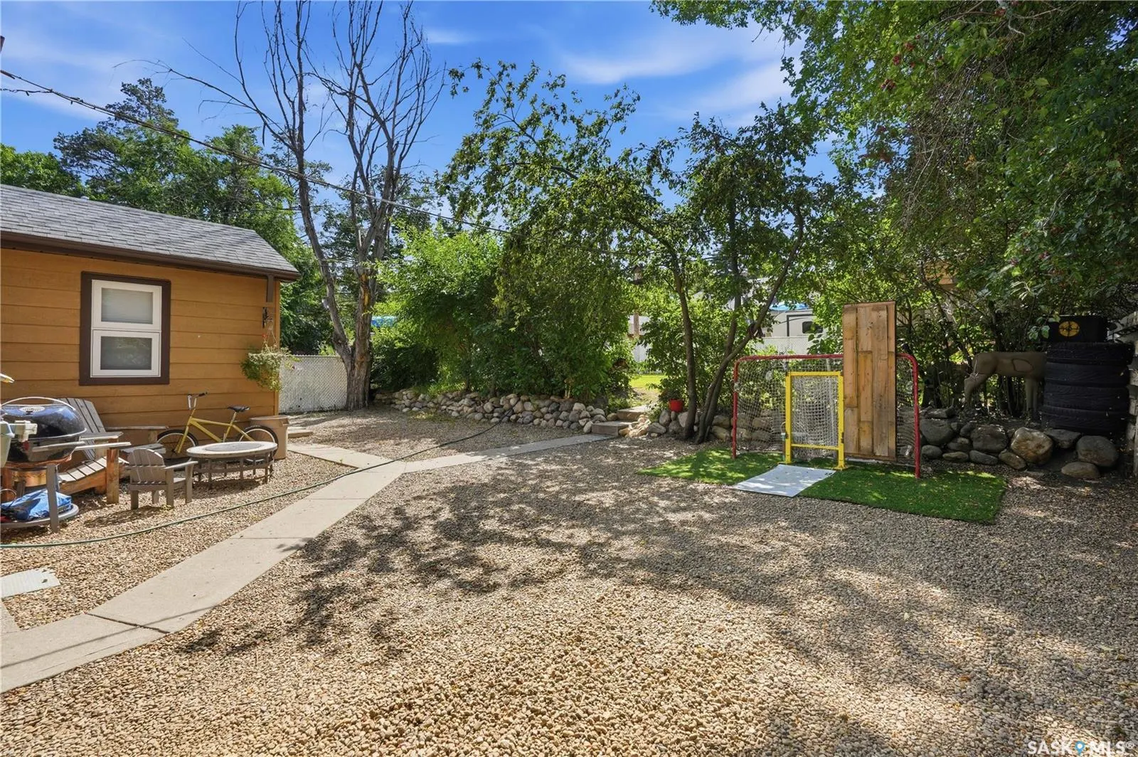145 Lillooet STREET E