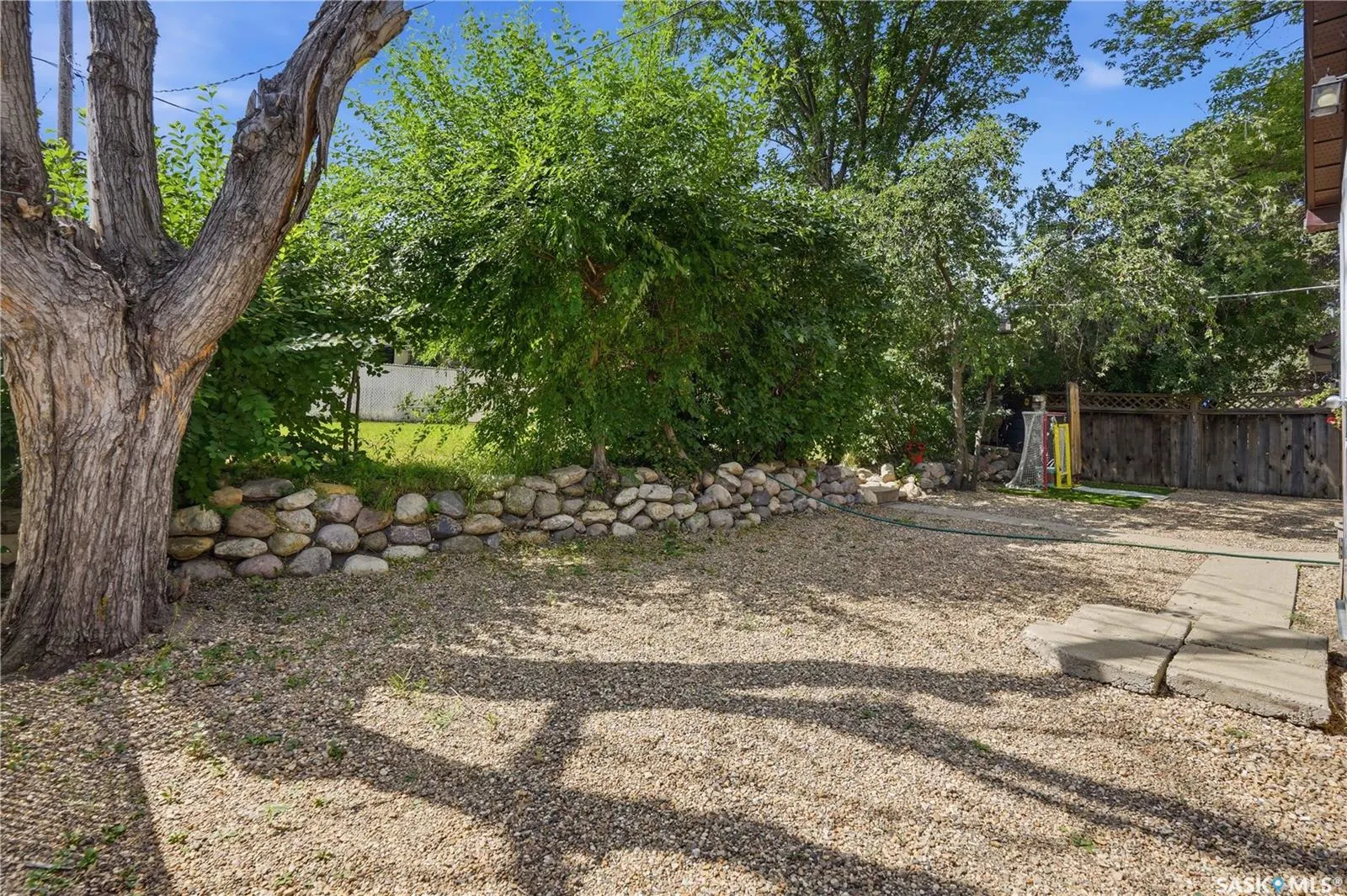 145 Lillooet STREET E