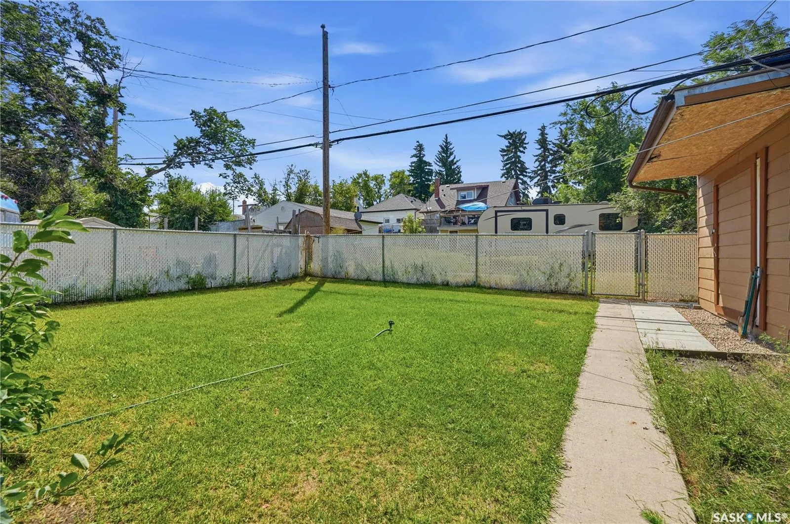 145 Lillooet STREET E