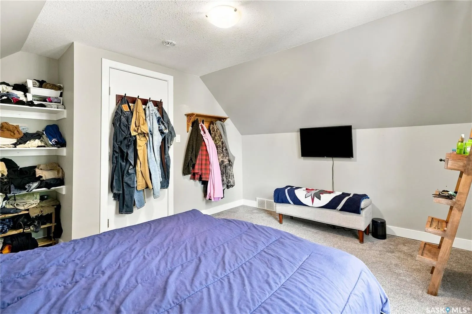 145 Lillooet STREET E