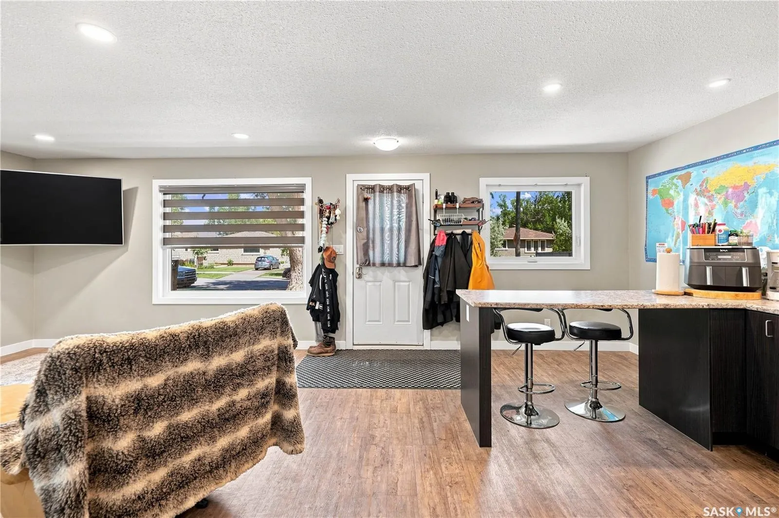 145 Lillooet STREET E