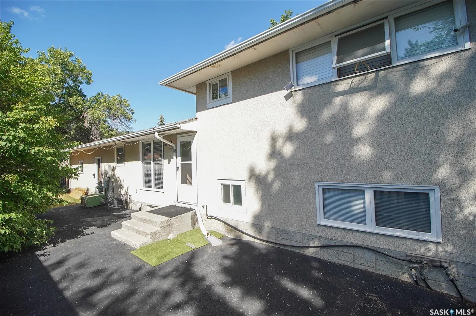 18 KYLE STREET