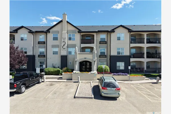 1610 Dakota DRIVE #102