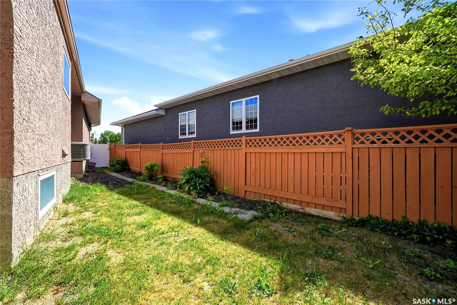 11330 Wascana MEADOWS