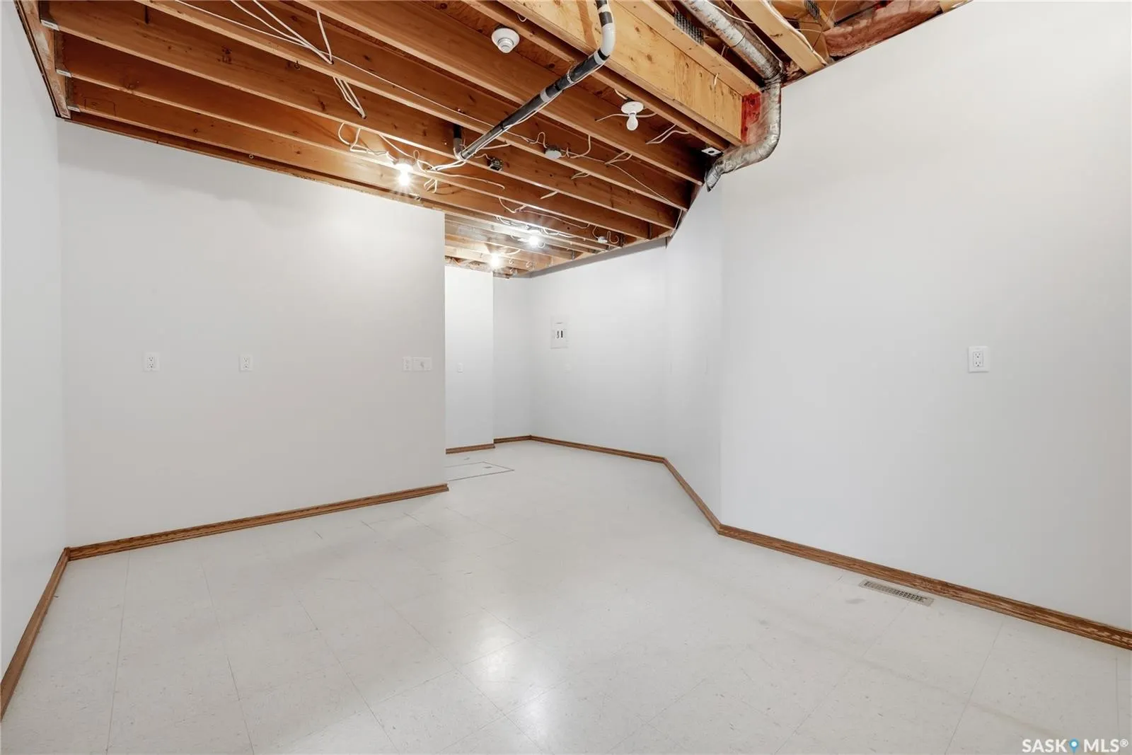 11330 Wascana MEADOWS