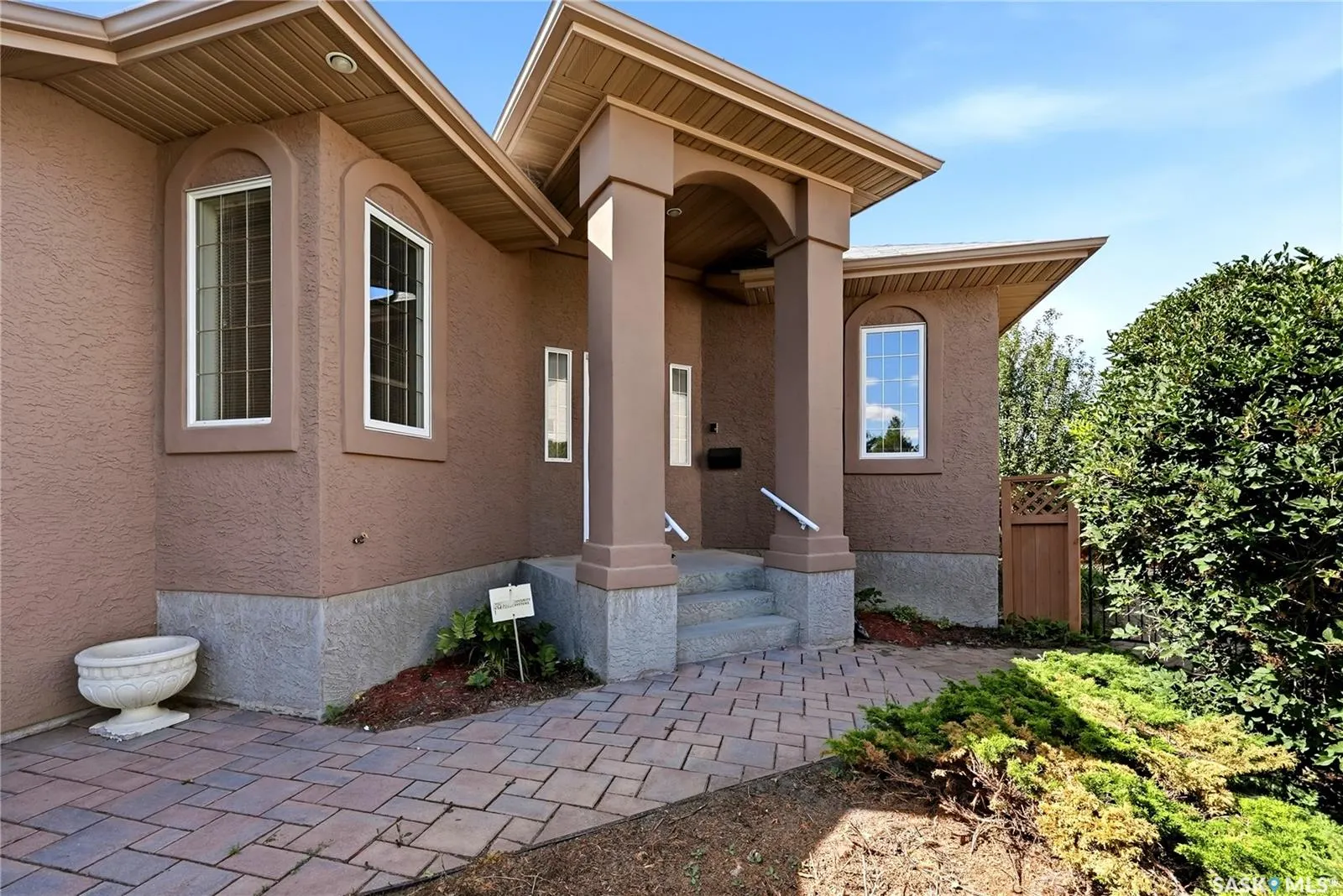 11330 Wascana MEADOWS