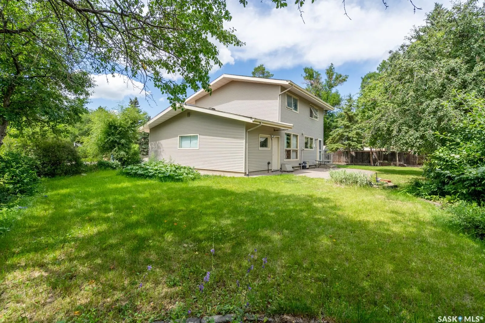145 Mayfair CRESCENT