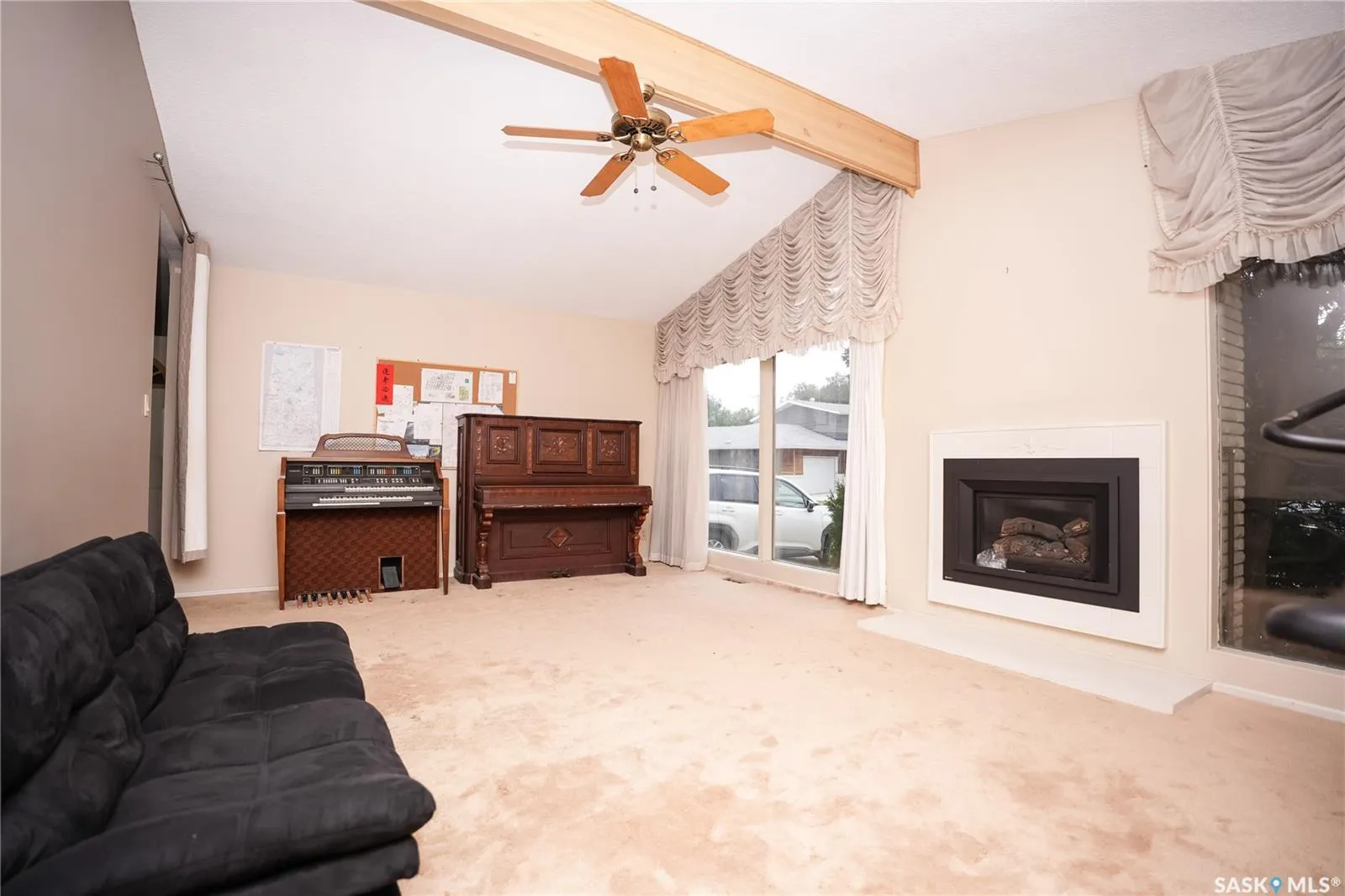145 Mayfair CRESCENT