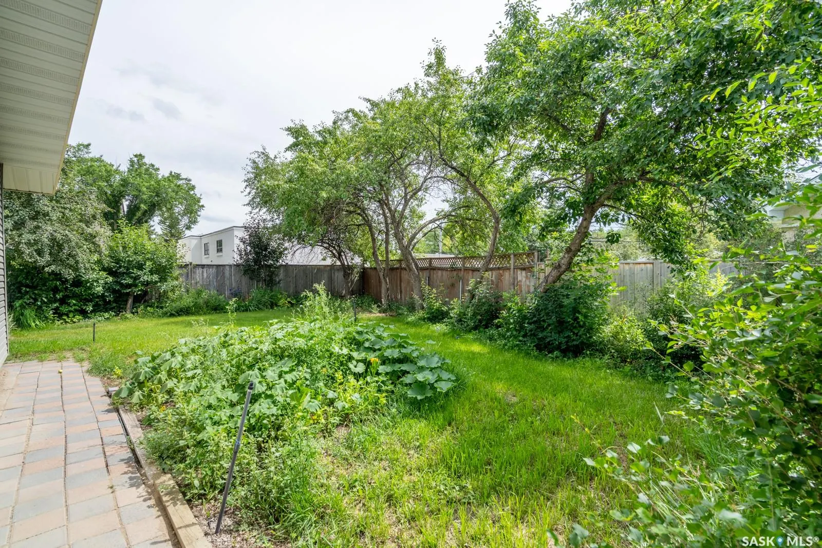 145 Mayfair CRESCENT
