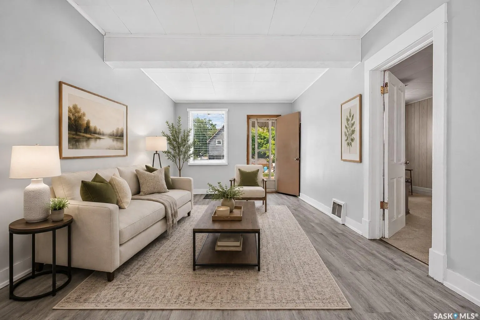 55 Iroquois STREET W