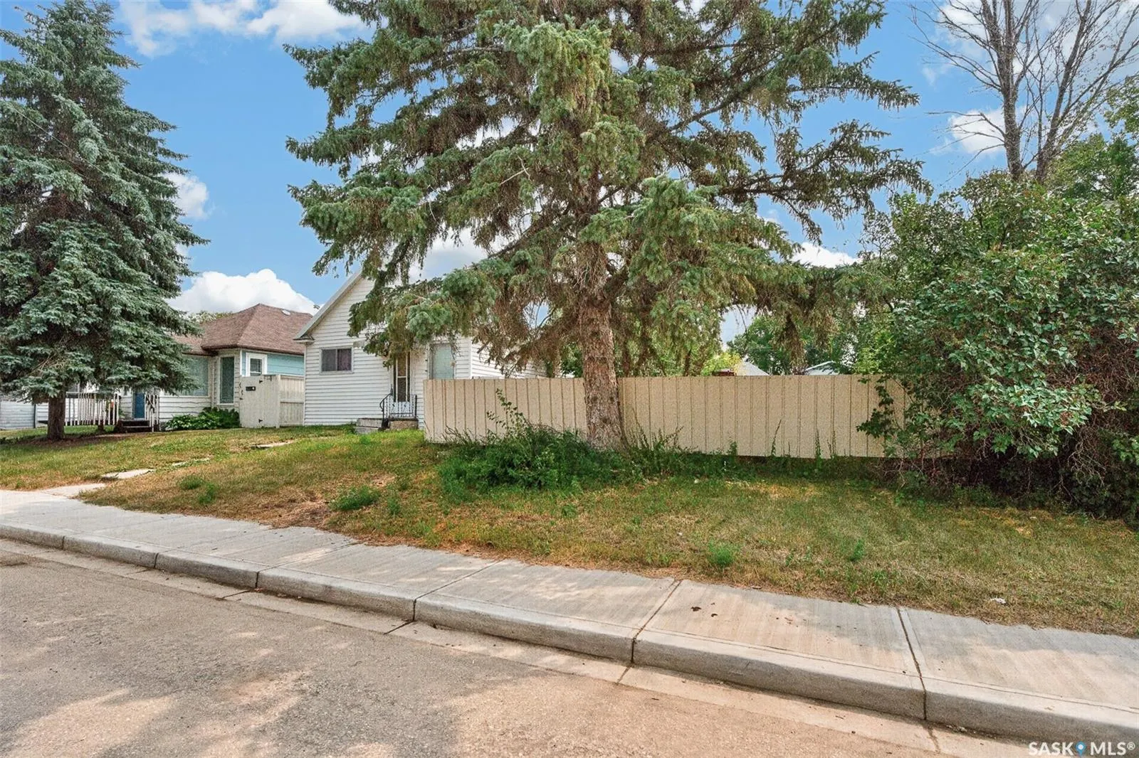 55 Iroquois STREET W