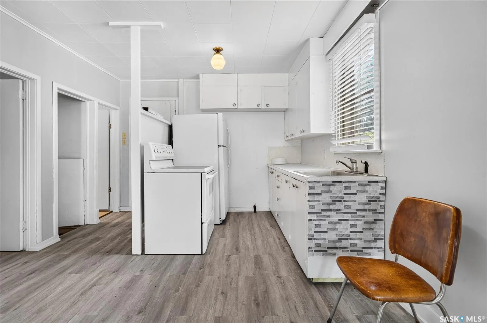 55 Iroquois STREET W