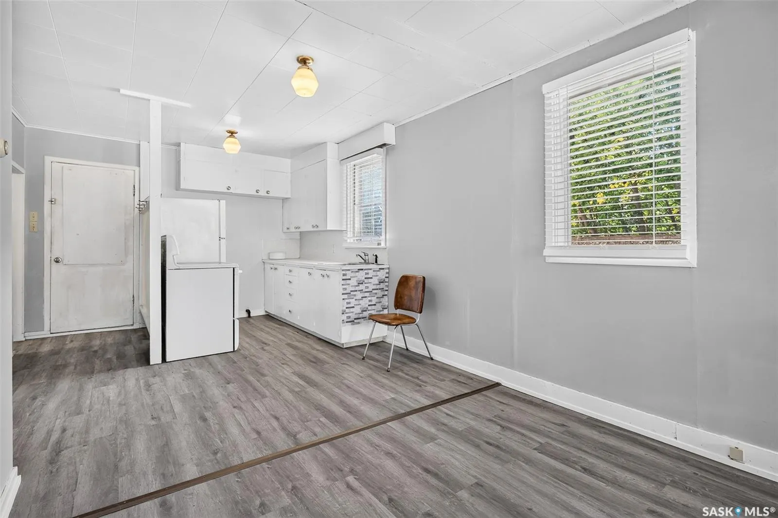 55 Iroquois STREET W