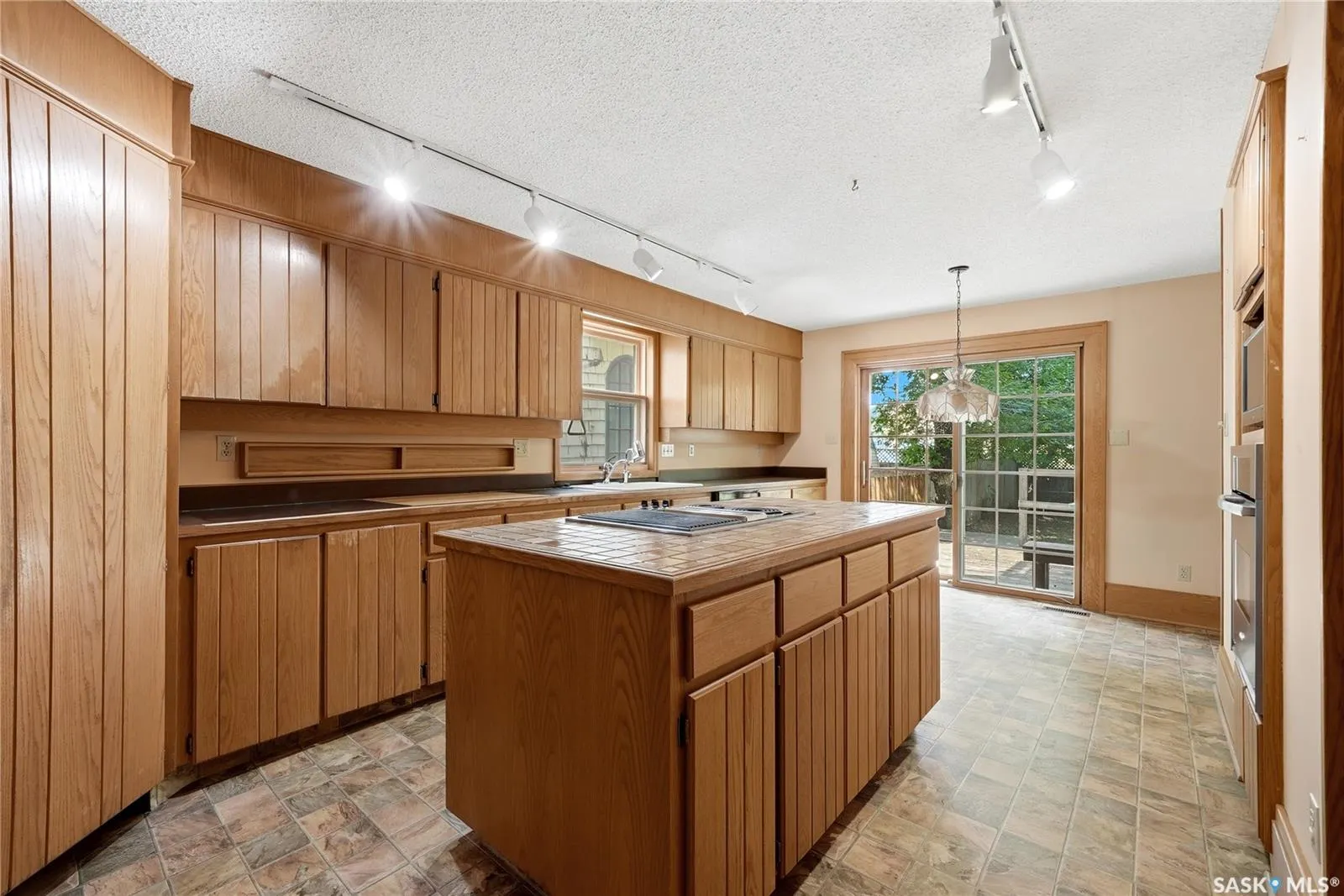 21 Angus CRESCENT