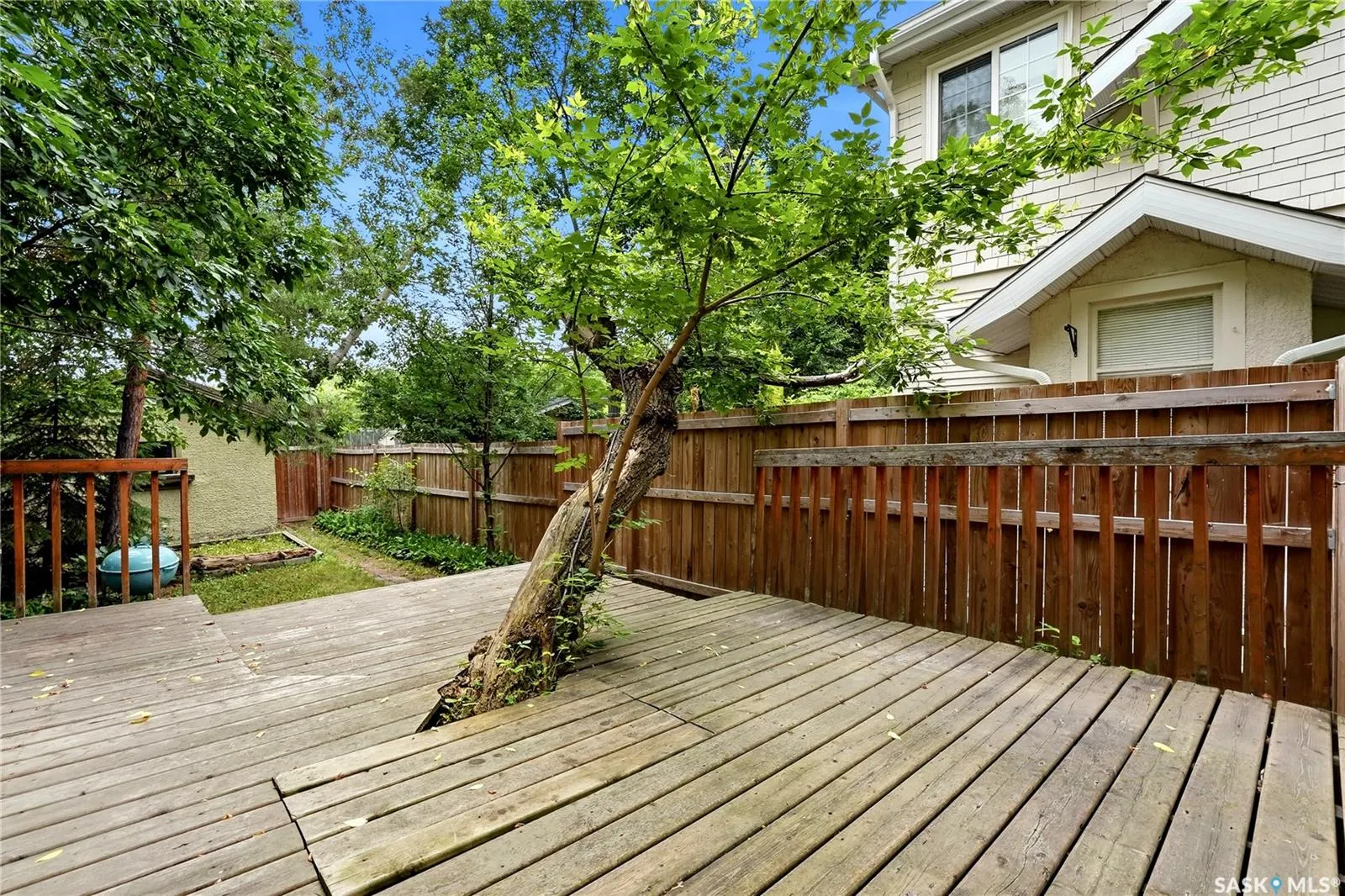 21 Angus CRESCENT