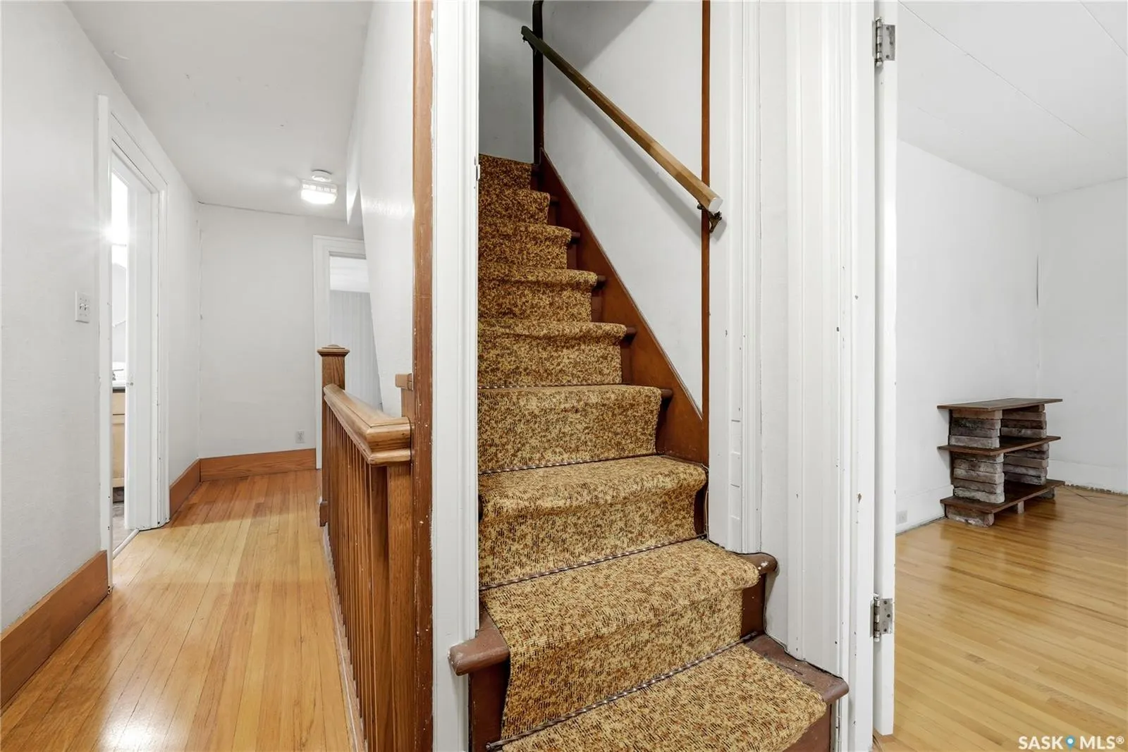 21 Angus CRESCENT