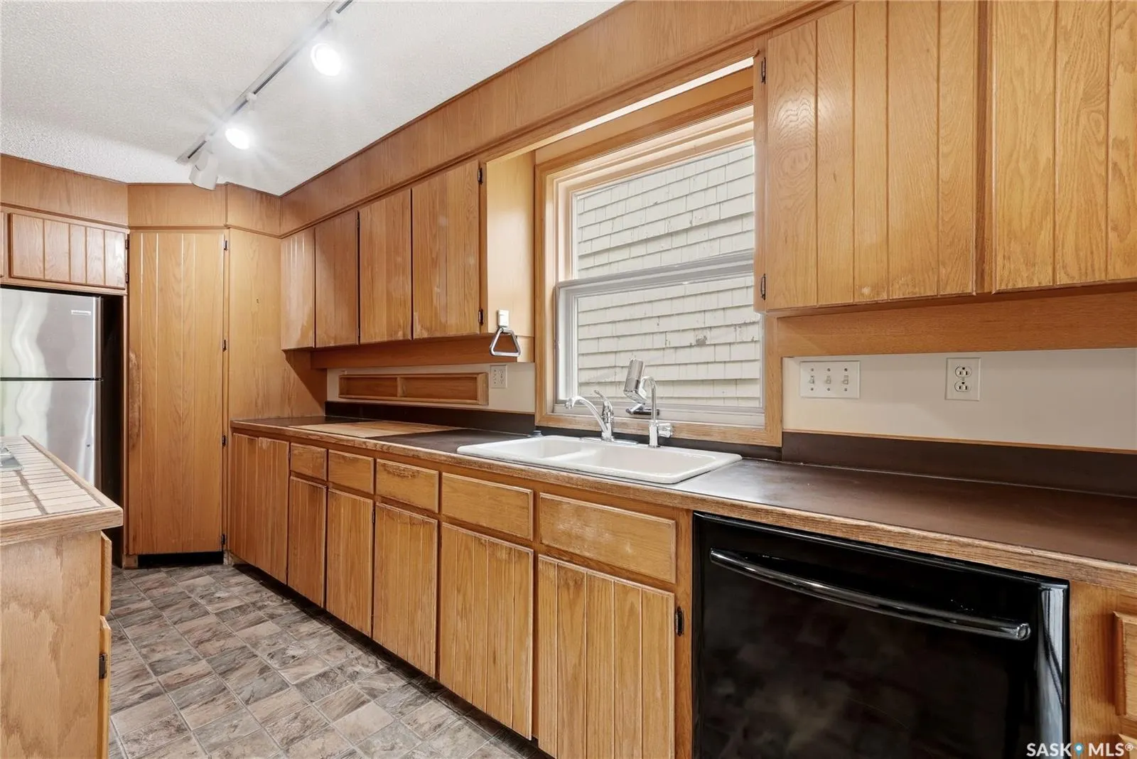 21 Angus CRESCENT