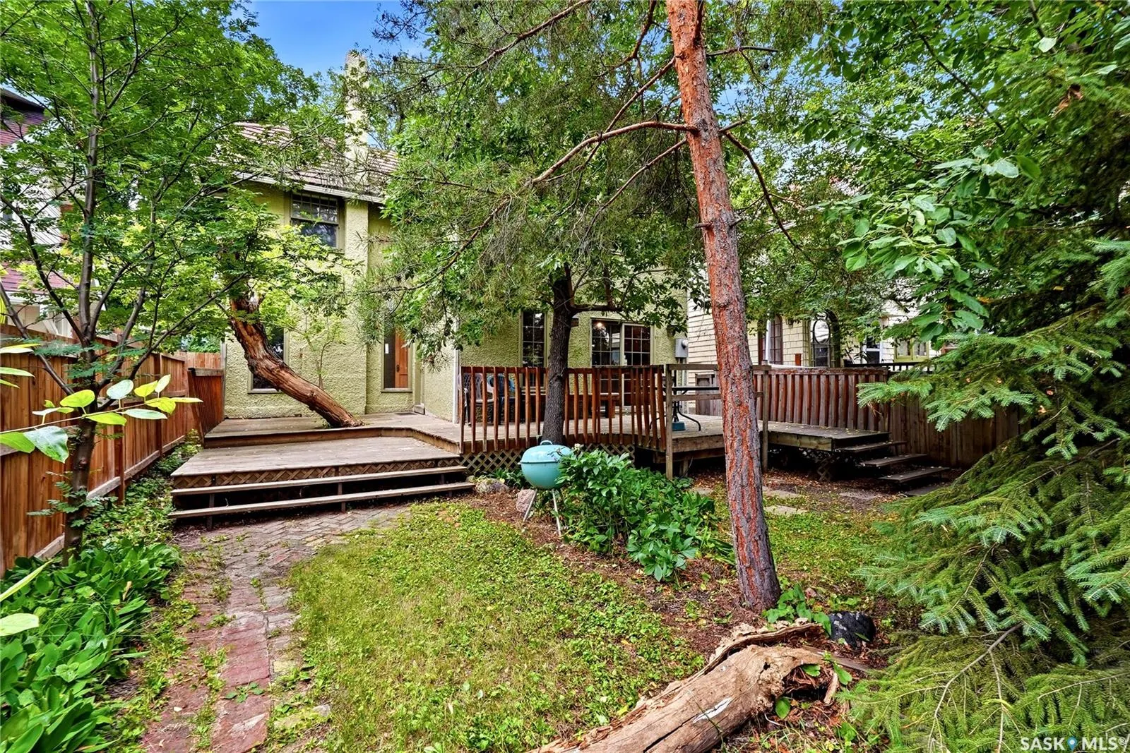 21 Angus CRESCENT