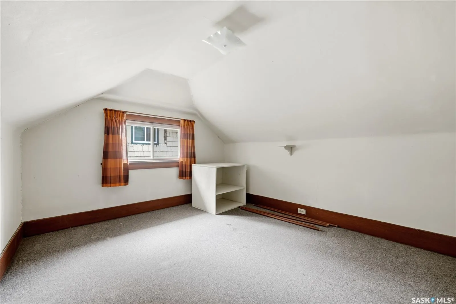 21 Angus CRESCENT