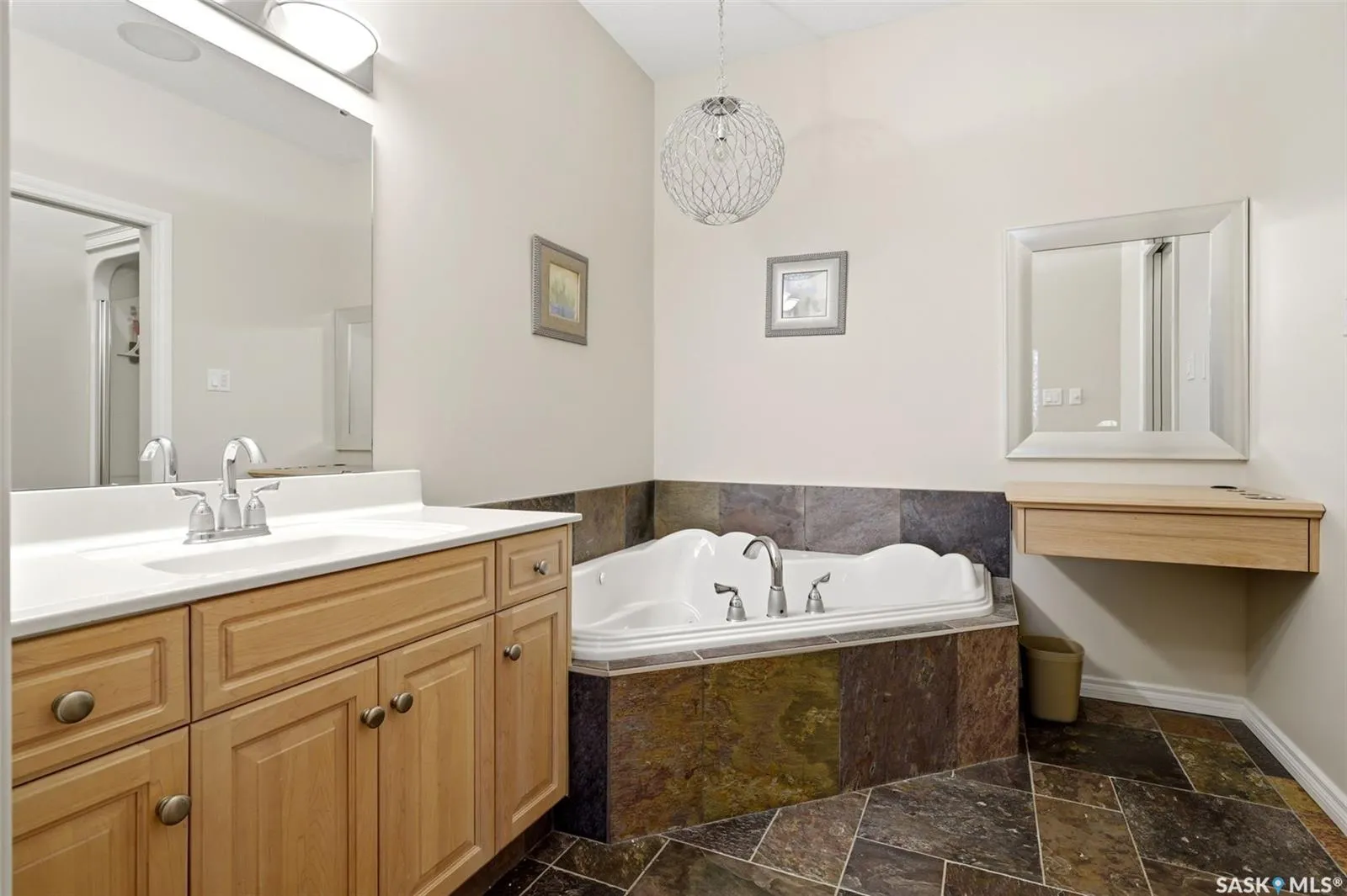10170 Wascana ESTATES