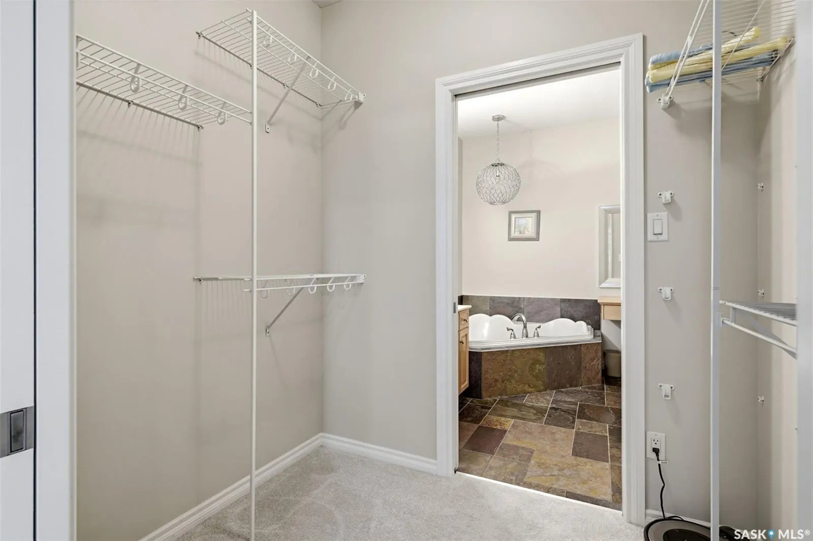 10170 Wascana ESTATES