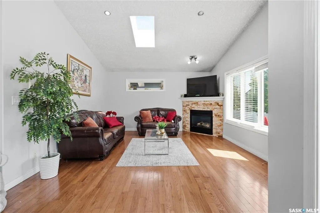 5122 Canuck CRESCENT