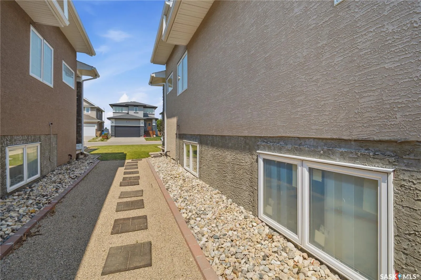5122 Canuck CRESCENT