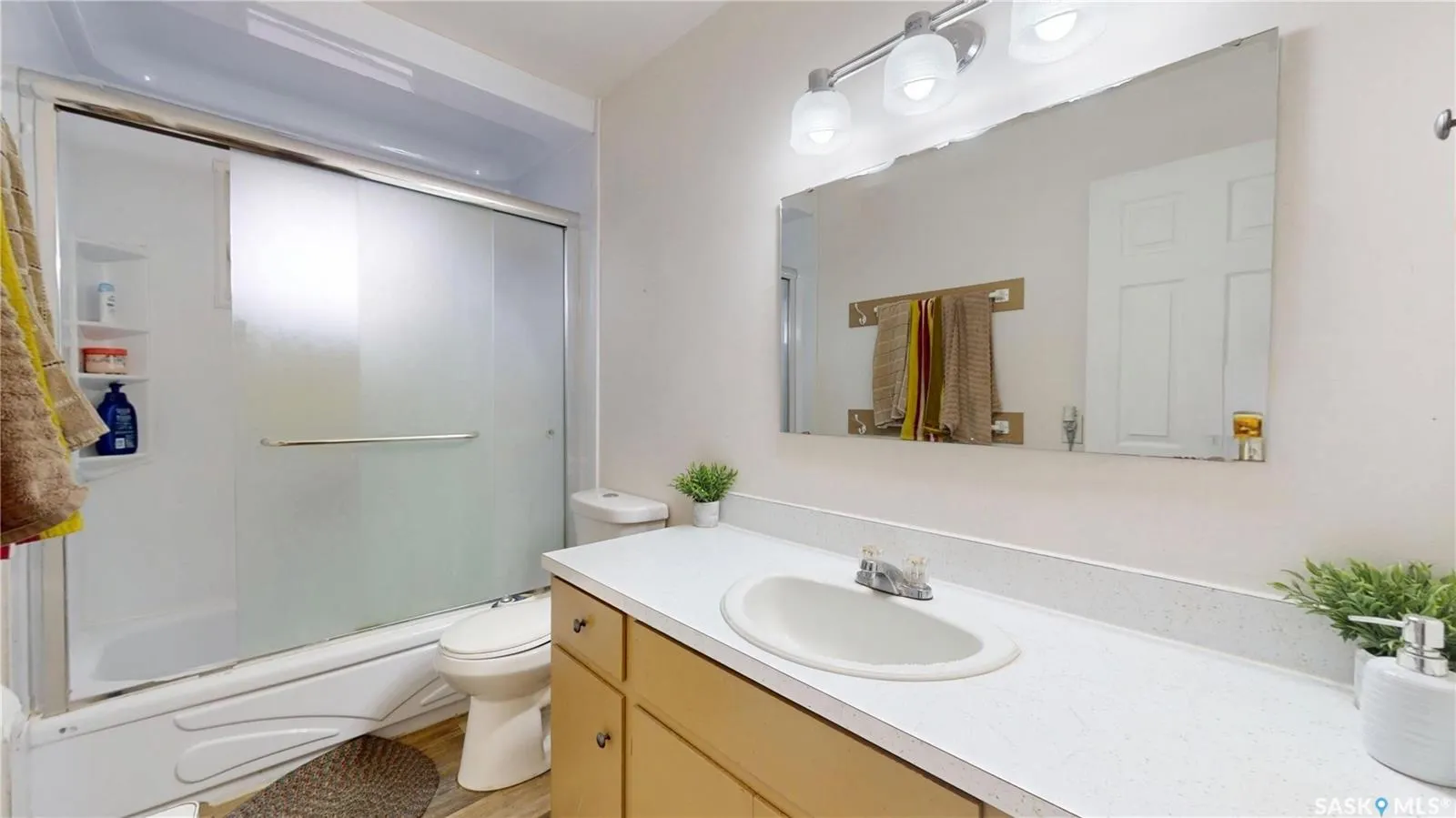 1208 Bond STREET