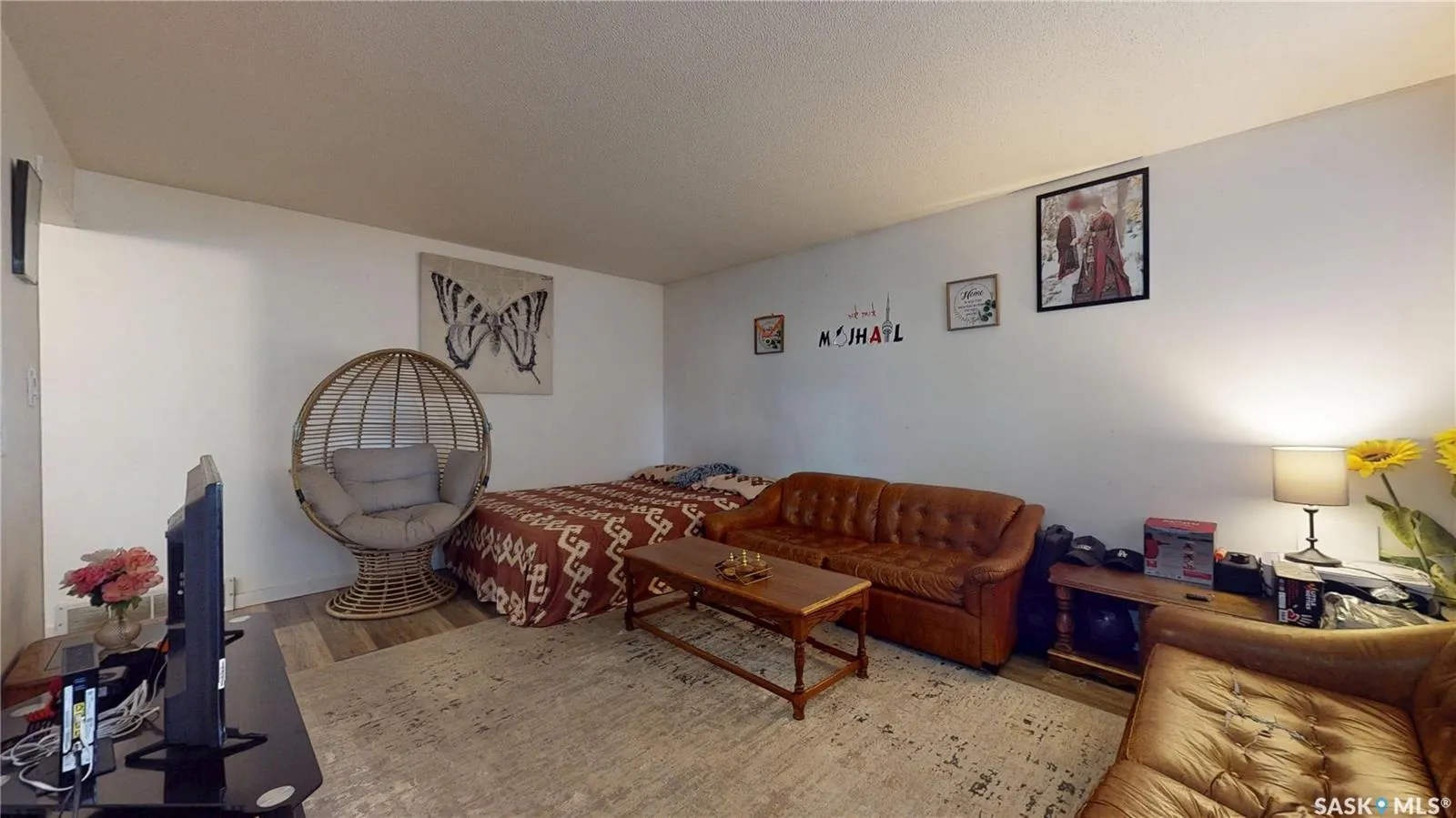 1208 Bond STREET