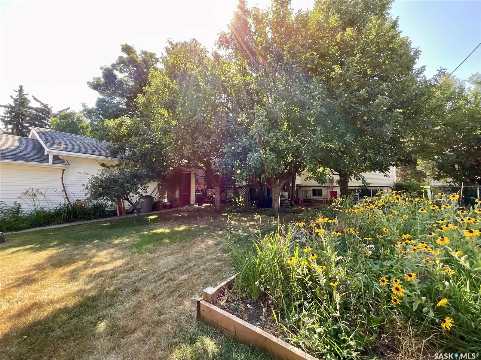 130 Cameron CRESCENT